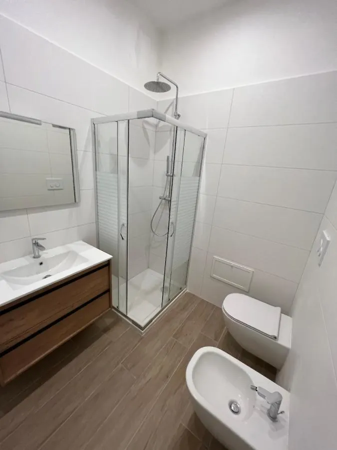 Citywise Vittorio - Independent Apartment Near Bari Central Station Pensjonat
